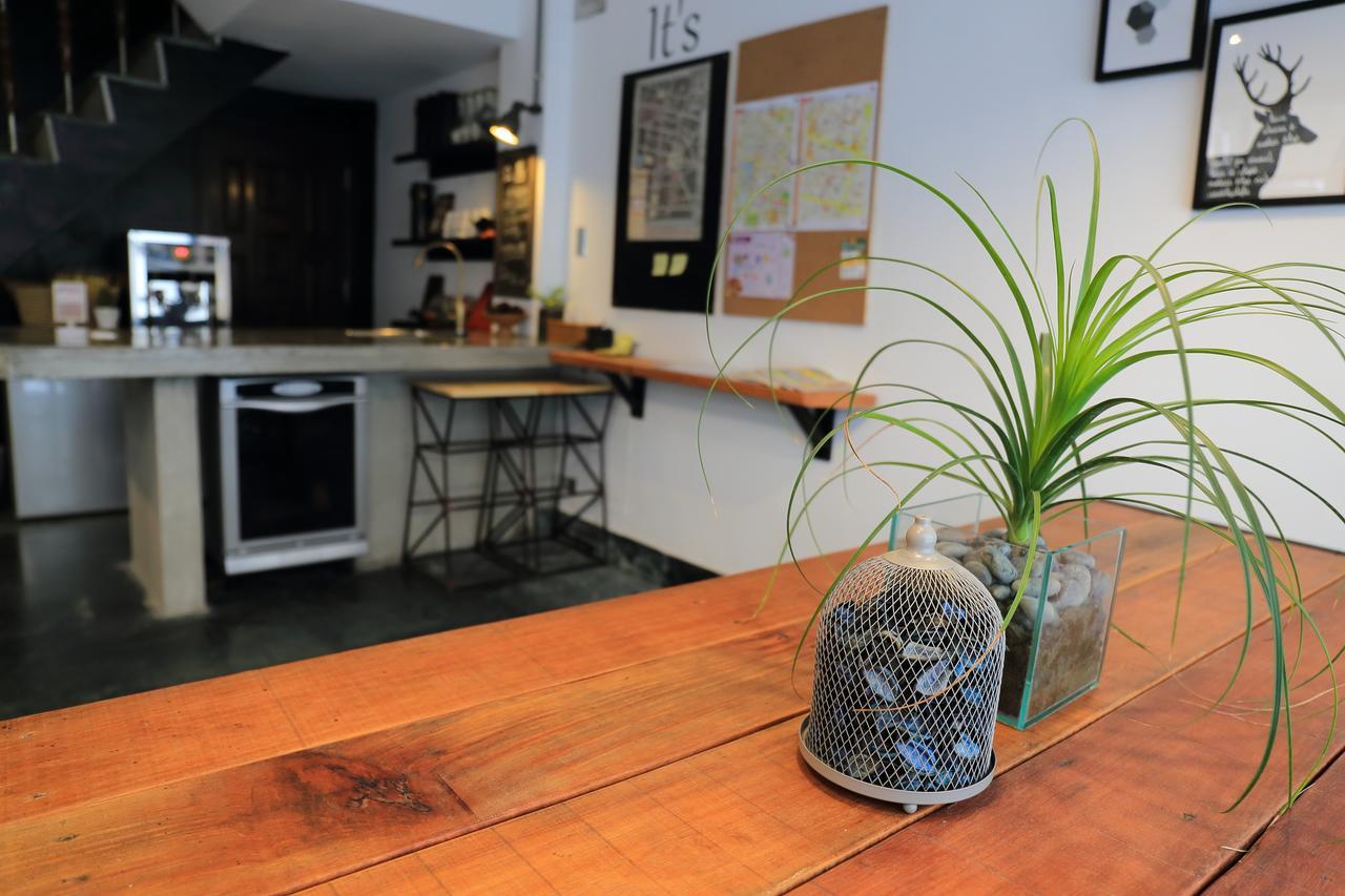 Ferienwohnung It'S 一起 旅店 Tainan Exterior foto
